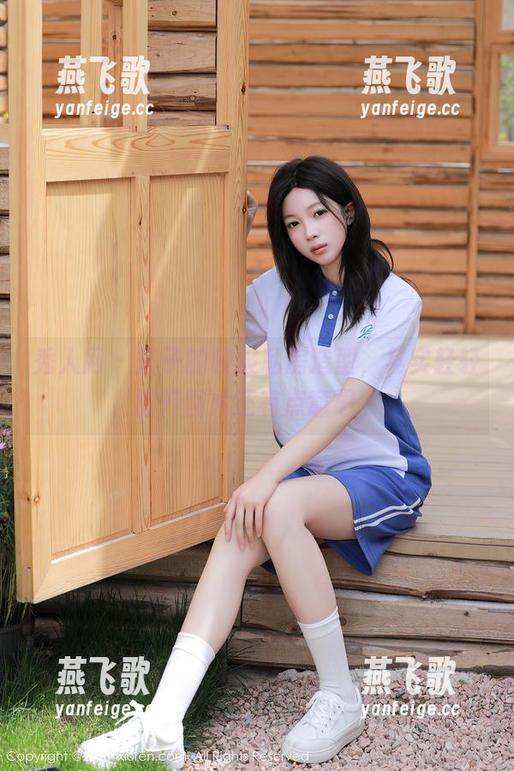 秀人网-玄子 秀人网 - 玄子的校服私房造型,其实轻轻掀开图片还有点意思。