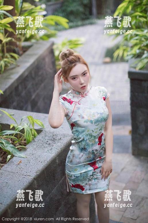 秀人网 - 丝袜与天使的邂逅：袁圆私拍原图又要引发新一波‘想象’了吗？