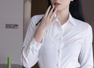 秀人网 – 趁热拿铁latte的浴室美图图集：洗澡也要打扮得体吧？