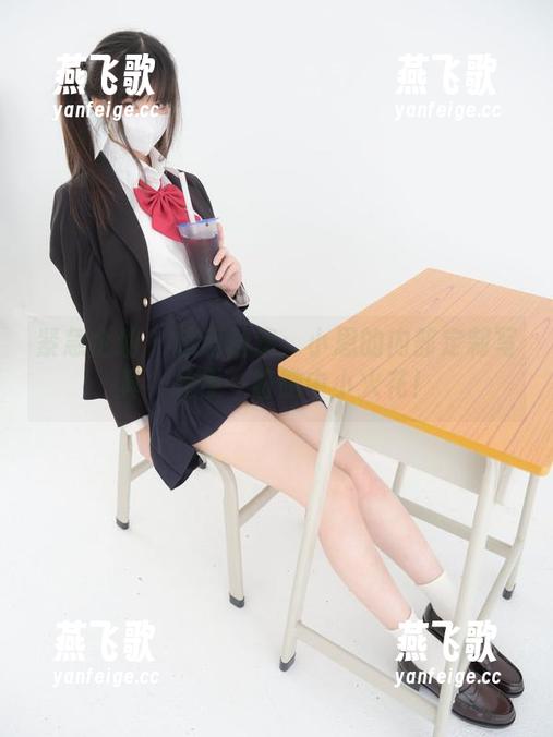 紧急企划 - 超清档案：小恩的内部定制写真，随便一瞥脑中小火花！