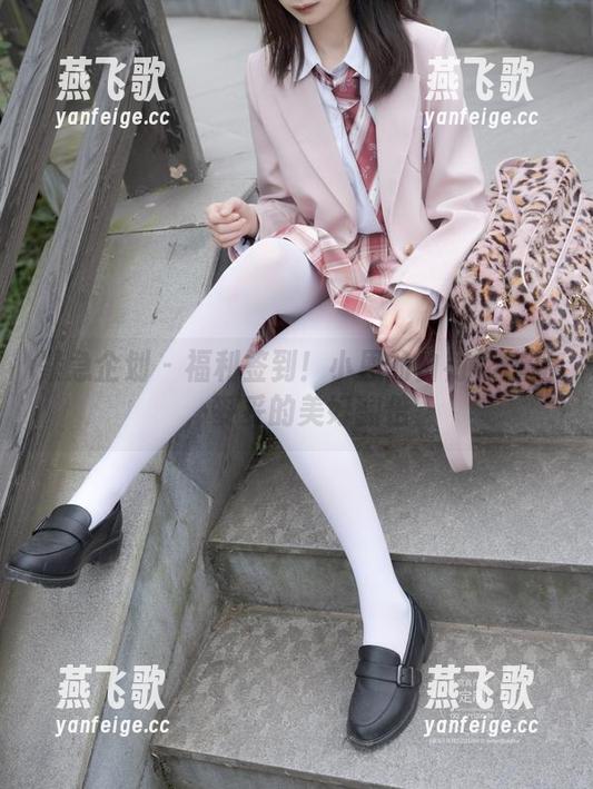 紧急企划 - 福利签到！小恩的白衬衫作品，妥妥的美好翻倍