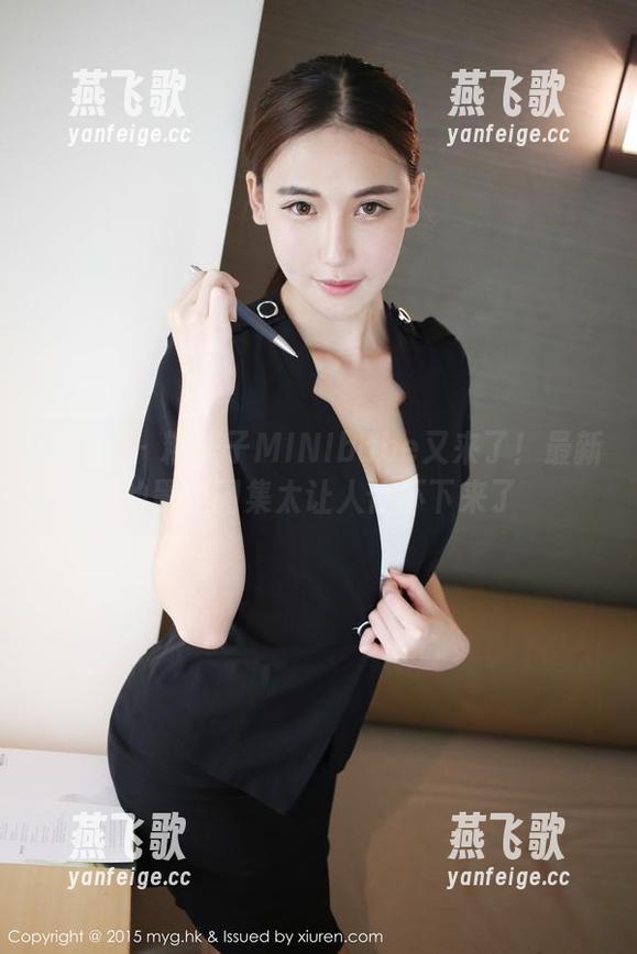 美媛馆 - 糯美子MINIbabe又来了！最新的黑丝图集太让人停不下来了