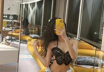 微密圈 – 葛征的“清纯”写真，照片里的轻柔气息让人忍不住想多看几眼。