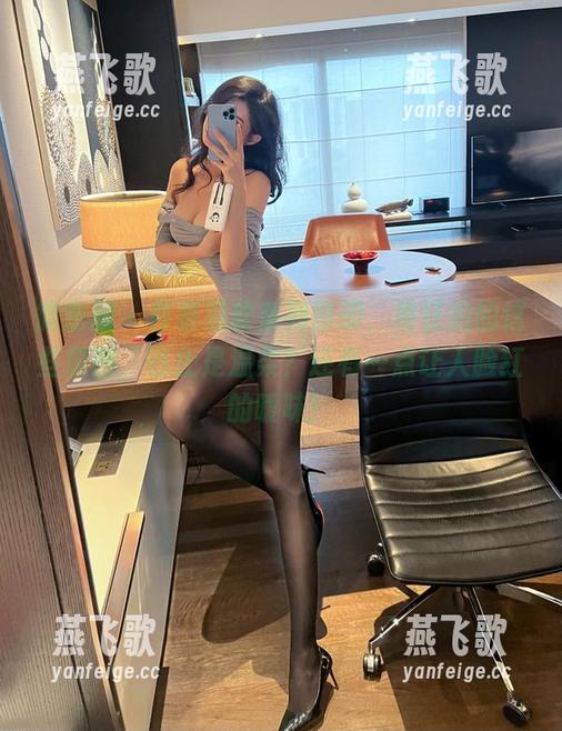 微密圈 - 青春温软系列图册，葛征拍的这些原图，岂止是温柔？还有一点让人脸红的暧昧！