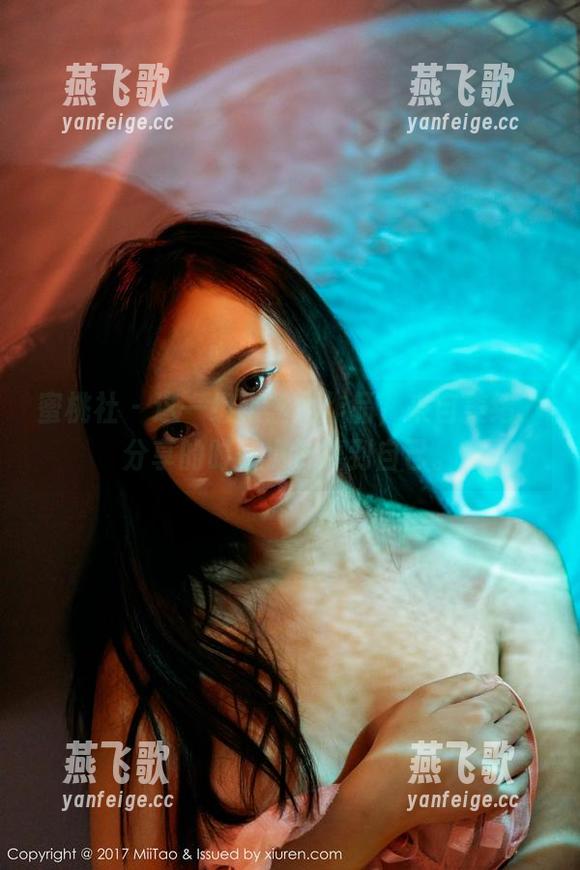蜜桃社-美绪 蜜桃社 - 这一组比基尼作品,来自美绪,分享的时候小心噎到自己。