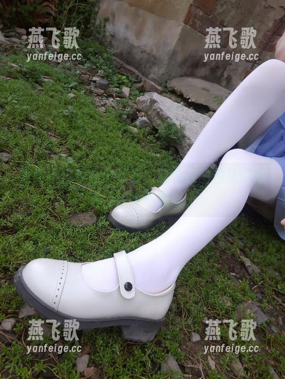 清纯不仅仅是个标签，西尔酱图包里还藏着点点小瑕疵呢…