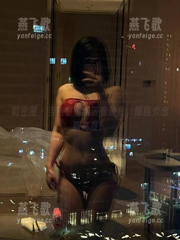 微密圈 - 当浴室壁纸萌变詹詹，原图秀出新高度！