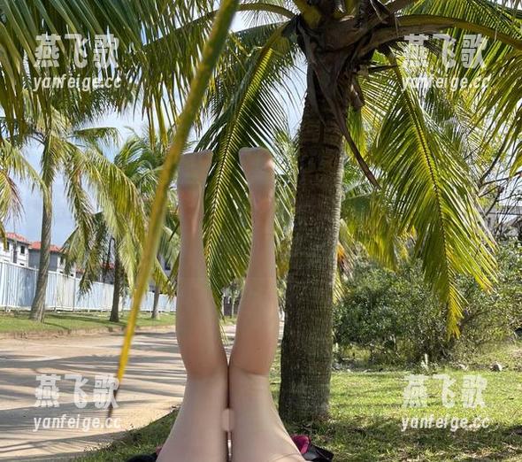 微密圈 - 迷人的五姨太的比基尼写真，高清但又让人憧憬未来的‘泳池派对’！