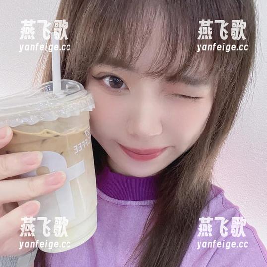 别眨眼！快来下载闪月半的夏季制服图包，保证你会想要更多！