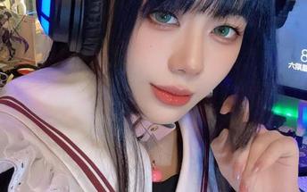 看到阿九从不咕咕的镂空作品，脑海里就想不起来别的，分享这一切的同时也满腹疑问。