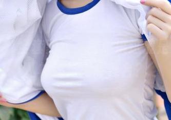 青豆客 – 全套豹纹，莫雅淇这波是要征服丛林还是闪耀舞台？