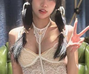 微密圈 – 空姐美图，我觉得鱼神鱼这回锁定了最佳视角，不愧是挑剔的眼光！