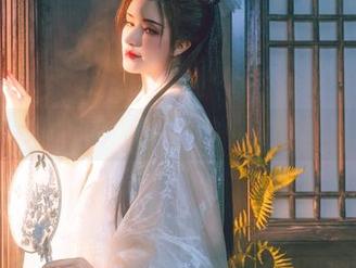 这些护士画像里，鹿八岁baby带给你意想不到的清新感！